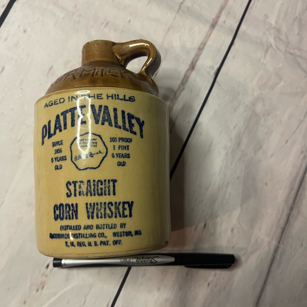 VT 1968 McCormick Platte Valley Straight Corn
Whiskey Jug Crock Decanter Pint - Picture 4 of 6